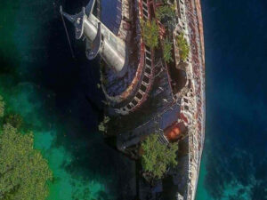 Cruzeiro naufragado há 22 anos é atração turística nas Ilhas Salomão
