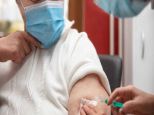 Eficácia da vacina da Moderna contra Covid 19 cai 4,1% em novo estudo