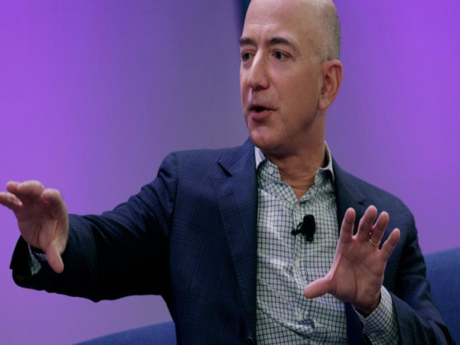 Jeff Bezos perde US$ 13 bilhões em poucas horas após queda da Amazon