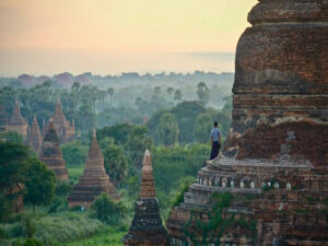 Antigo Reino de Bagan é conhecido por mais de 10 mil templos budistas