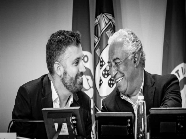 AO MINUTO: Ministro Pedro Nuno Santos assume erros mas não se demite