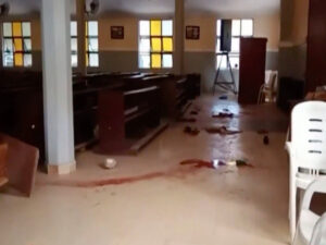 Ataque a tiros em igreja deixa ao menos 50 mortos na Nigéria