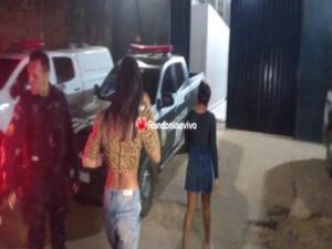 ATÉ CHOCOLATE: Mulheres são flagradas cometendo furto em lojas do shopping   Rondoniaovivo.com