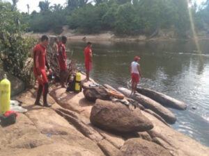BOIANDO: Amigos encontram corpo de homem que morreu afogado em pescaria   Rondoniaovivo.com