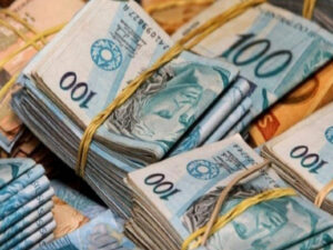 Contas do governo têm superávit de R$ 79 bilhões no ano