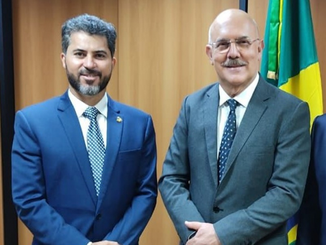ENQUETE: Senador Marcos Rogério defende ministro preso pela PF; ele está certo?   Rondoniaovivo.com