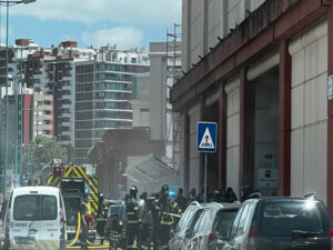 Incêndio deflagrou no Colombo. Centro comercial foi evacuado