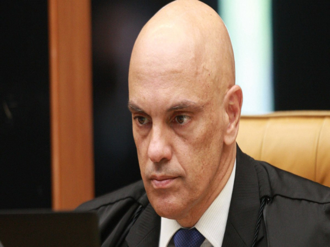 Interferência de Bolsonaro: Moraes envia à PGR pedido de investigação