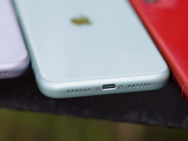 iPhone deve abandonar entrada Lightning e adotar USB C em 2023