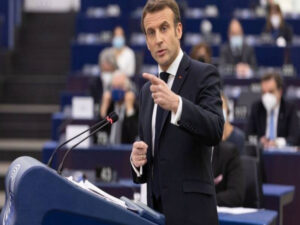 Macron recusa renúncia da primeira ministra após fracasso eleitoral