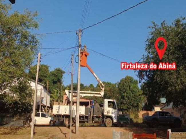 FORTALEZA DO ABUNÃ: Emdur atende pedidos de Márcio Pacele e realiza mutirão de serviços no distrito   Rondoniaovivo.com