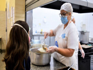 Prefeitura de SP disponibilizou refeições durante recesso escolar