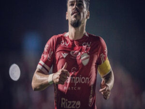Arthur Rezende destaca importância de vitória do Vila Nova na Série B