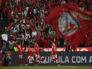 Benfica entra a voar na Liga e o Arouca a chorar com esta 'conta da Luz'