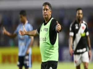 Brazil reforça confiança em Emílio no Vasco: