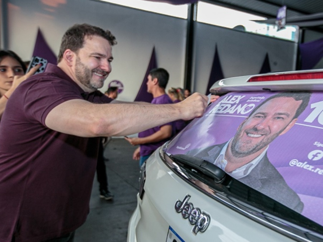 CANDIDATO: Alex Redano inaugura comitê na capital e faz adesivagem    Rondoniaovivo.com