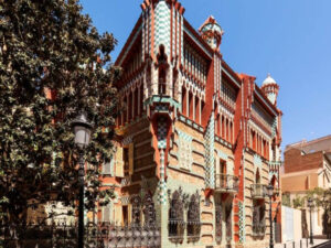 Casa Vicens, de Gaudí, está disponível para reservas no Airbnb