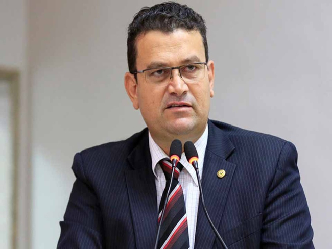 NA DISPUTA: STJ concede liminar que libera ex deputado Ezequiel Junior a disputar eleição   Rondoniaovivo.com
