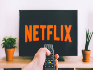 Netflix tem 1ª queda de clientes em 10 anos e culpa divisão de contas