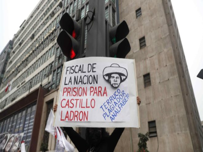 Presidente do Peru alega inocência e se diz alvo de assédio judicial