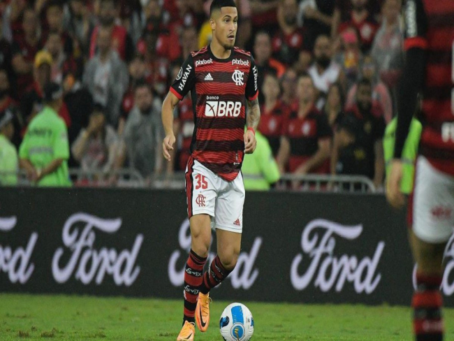 Titular nega renovação e Flamengo pode perder destaque para a Europa
