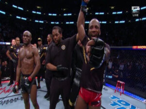 UFC 278: Edwards nocauteia Usman e conquista cinturão; Borrachinha vence e Aldo perde