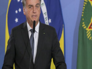 Centrão reage após Bolsonaro falar de proposta sobre reforma do STF