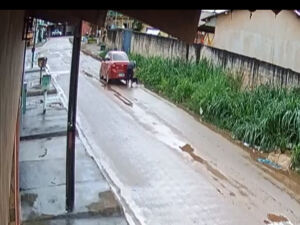 VÍDEO: Motorista de aplicativo é filmado levando cachorro de mulher em Porto Velho   Rondoniaovivo.com