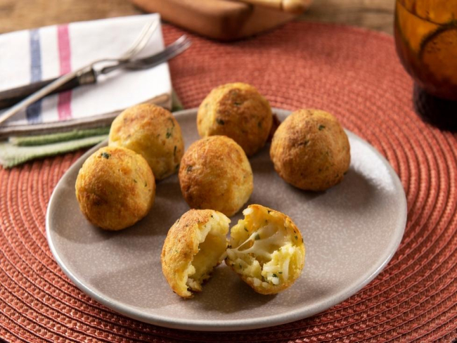 DELÍCIA: Bolinho de arroz com queijo na airfryer   Rondoniaovivo.com