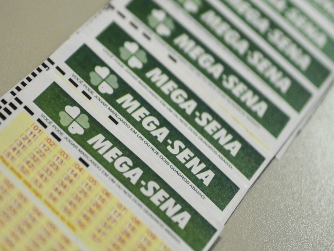 Mega Sena sorteia R$ 40,9 milhões neste sábado; confira os números
