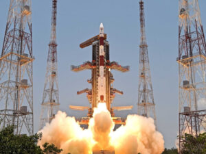 Após pouso inédito na Lua, Índia lança satélite para estudar o Sol