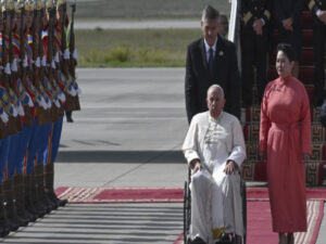 Da Mongólia, Papa Francisco envia