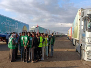 150 caminhões com suprimentos aguardam autorização para entrar em Gaza