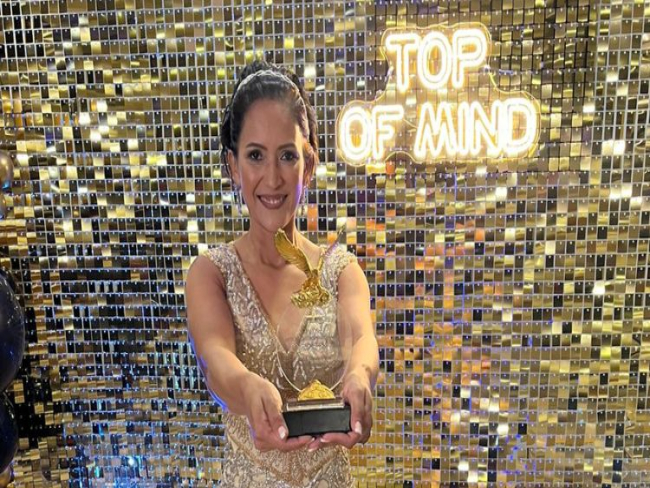 NA INGLATERRA: Artista visual Edina Costa, de RO, recebe o prêmio Top of Mind International   Rondoniaovivo.com