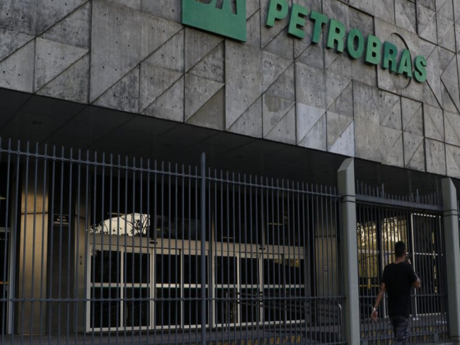 Preço do diesel da Petrobras cai nesta sexta feira