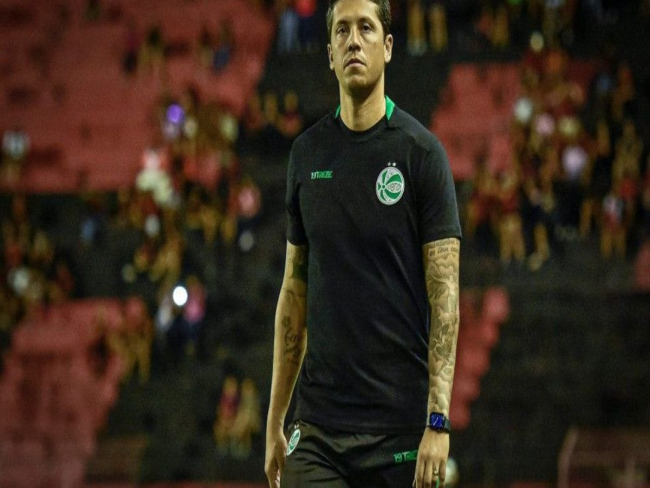 Santos mira a contratação de Thiago Carpini, vice campeão da Série B