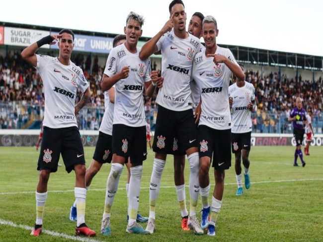Corinthians encara o América MG pelas quartas da Copinha