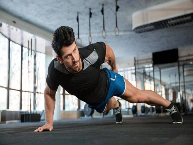 Flexão de braço: 12 variações para turbinar seu treino   Mundo Masculino   iG