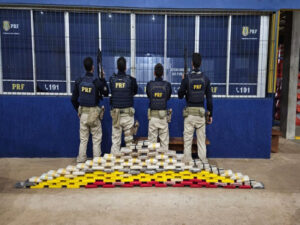 PRF prende homem transportando mais de 125 kg de drogas em Ariquemes/RO — Polícia Rodoviária Federal