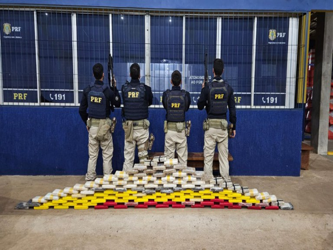 PRF prende homem transportando mais de 125 kg de drogas em Ariquemes/RO — Polícia Rodoviária Federal