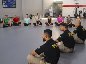 PRF promove Treinamento de Defesa Pessoal para Mulheres no Estado de Rondônia — Polícia Rodoviária Federal