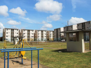 Assistência Social   Governo de RO contribui com entrega de apartamentos a mais de 300 famílias, em Porto Velho     Governo do Estado de Rondônia     		Governo do Estado de Rondônia