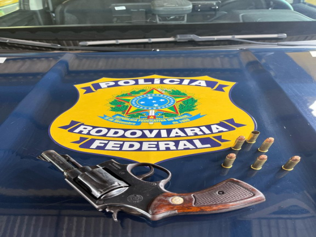 Em Pimenta Bueno/RO, PRF apreende arma de fogo — Polícia Rodoviária Federal