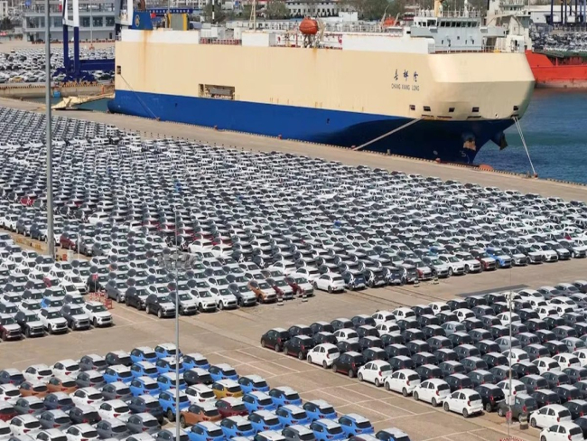 China infla exportações com carros