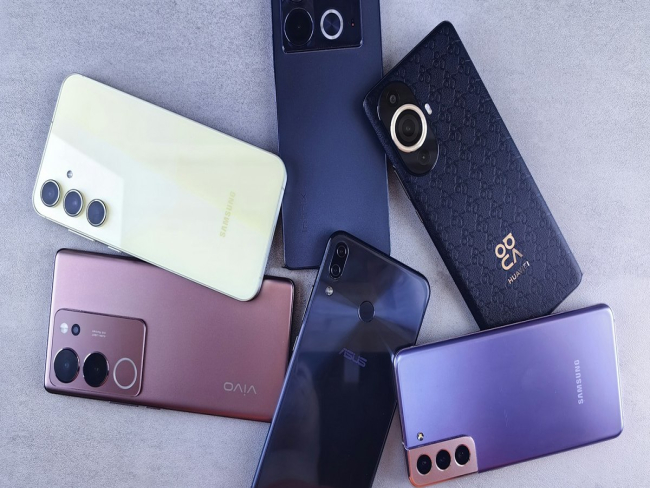 Fazendas de celulares: o que está por trás das curtidas falsas