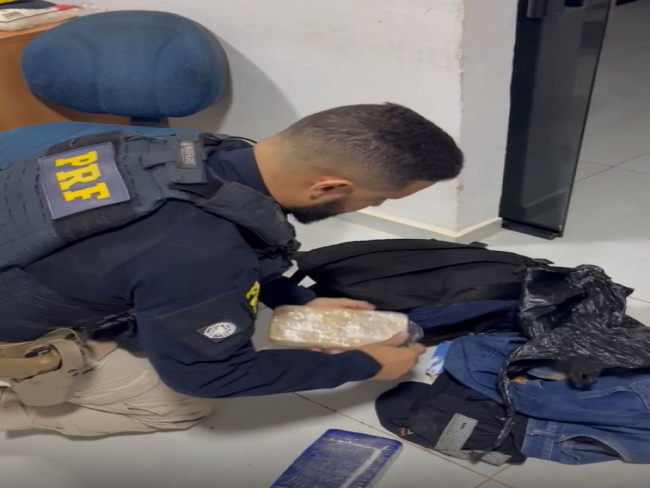 PRF apreende entorpecentes transportados em táxi e prende suspeito em Porto Velho/RO — Polícia Rodoviária Federal