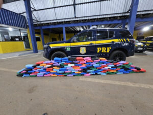 PRF apreende quase 190 kg de skunk escondidos em carga de bebedouros em Vilhena/RO — Polícia Rodoviária Federal