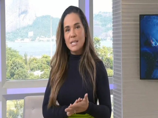 Apresentadora renova com o SBT e garante contrato até 2027