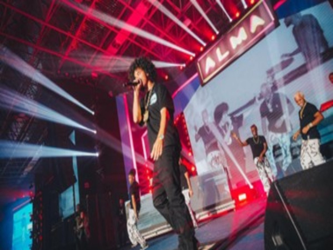 L7nnon e DJ Papatinho lideram desafio gamer no ALMA Festival