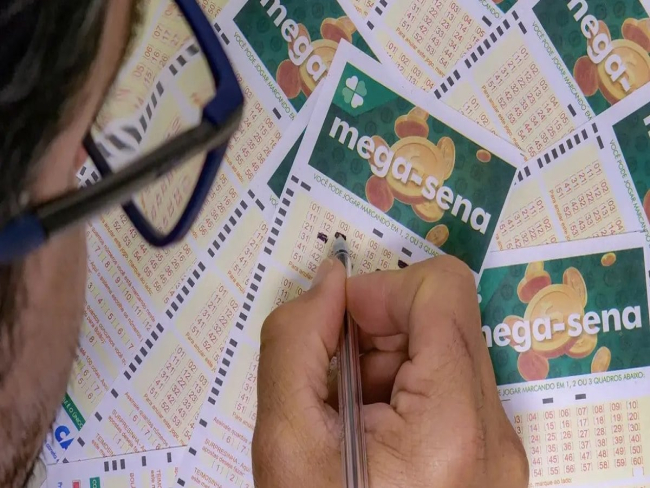 Mega Sena e outras loterias são sorteadas neste sábado (19); veja